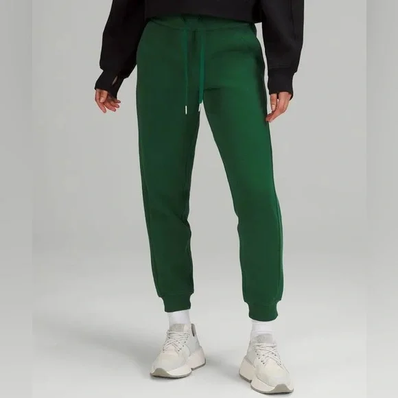 Lululemon Scuba Jogger - Picture 2 of 8